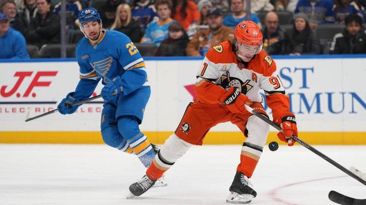 McTavish, Mintyukov score early to help Ducks beat Blues 4