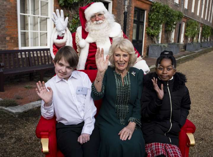 Cele|bitchy | Queen Camilla had a photo of Charles & Meghan on display at Clarence House