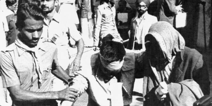 El desastre de Bhopal: una nube de gas tóxico, siete mil muertos en una noche y cientos de miles con secuelas cuatro décadas después