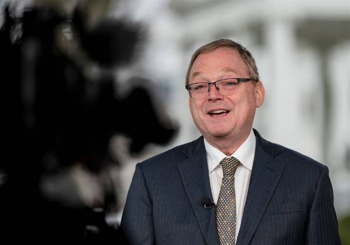 Hassett says Federal Reserve can reject Trump's views if he is chair