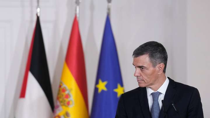 Sánchez congela su agenda cercado por la corrupción del PSOE