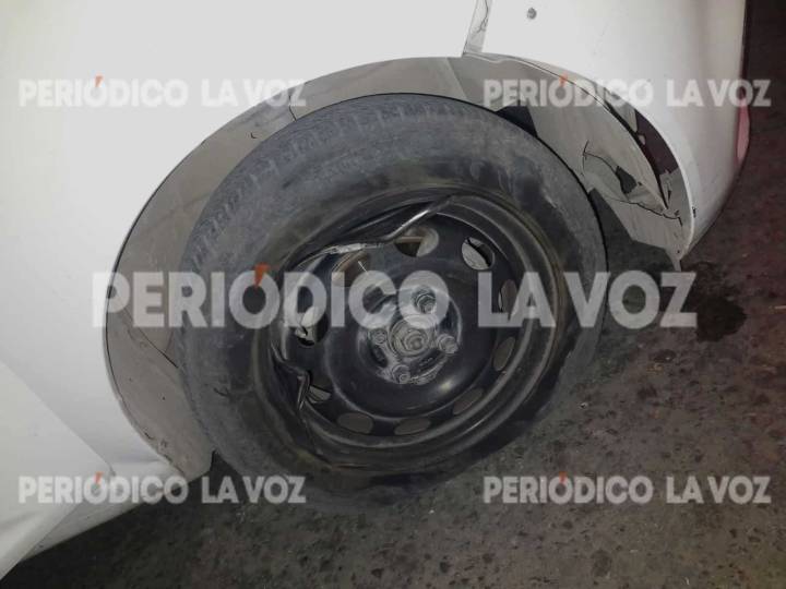 Accidente de vehículo IZZI en Monclova deja daños materiales