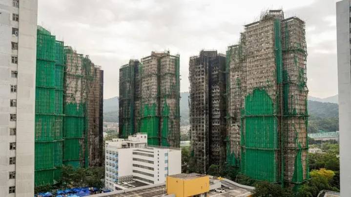 Aumentan a 159 los muertos por el incendio en Hong Kong, el más mortífero en su historia