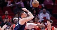 Struggling Clippers can't capitalize on late chances in loss to Rockets