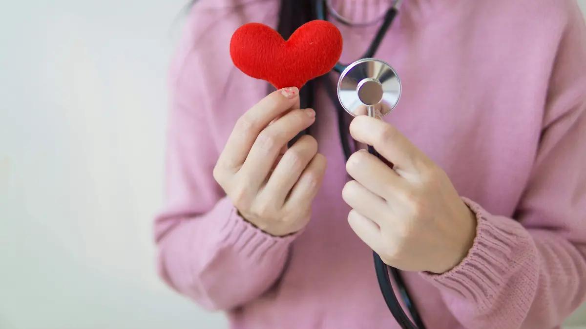 ¿El corazón de las mujeres late más rápido que el de los hombres? Esto dice la ciencia