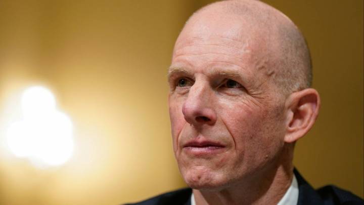 FBI Official Calls Antifa Biggest US Threat but Provides Few Details