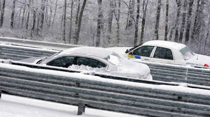 Winter weather driving is especially dangerous in these states, says study
