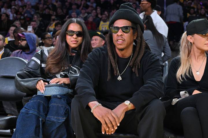 Muggy Like Her Mama! Blue Ivy Carter Looks Absolutely Bey-utiful In Lakers Courtside Appearance With Doting Dad Jay