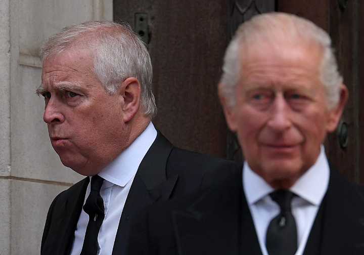 Primera aparición del expríncipe Andrés y Sarah Ferguson tras quedarse sin títulos