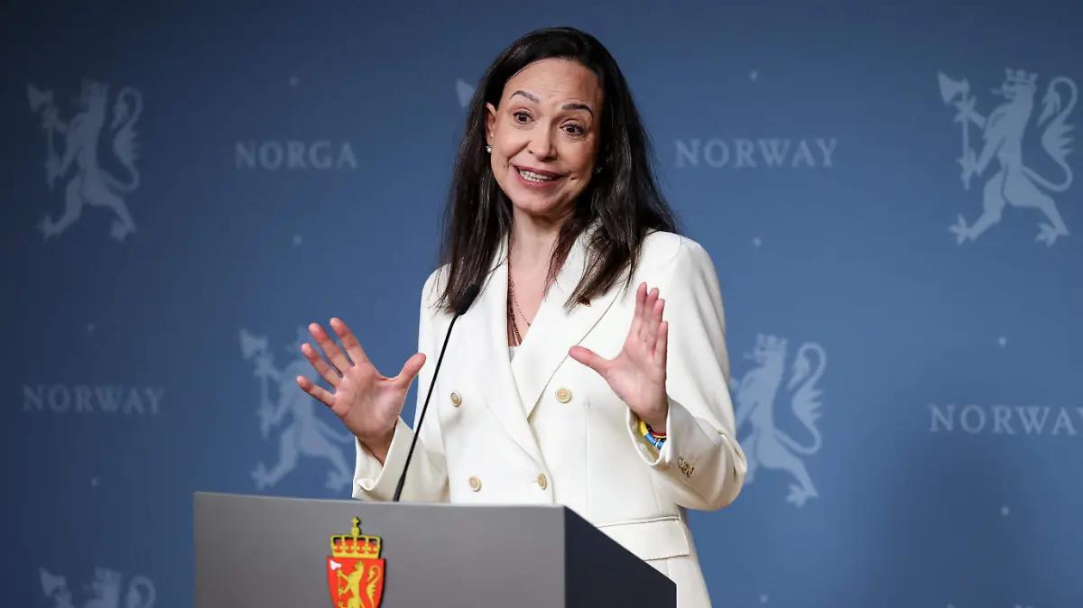 María Corina Machado dice que temió por su vida en su salida de Venezuela