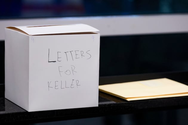 250+ Mammoth fans unite to support Clayton Keller after his father’s passing