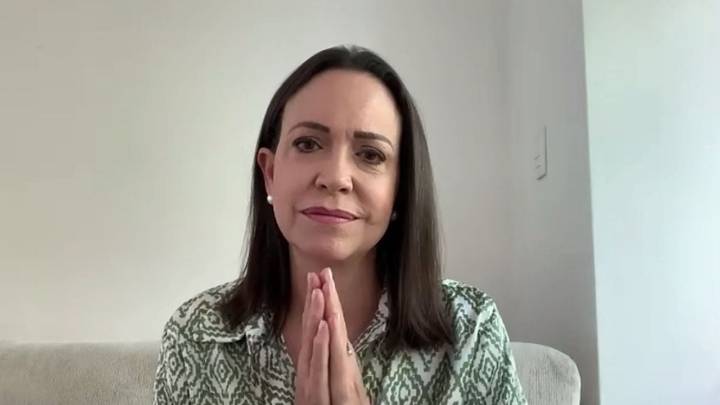 María Corina Machado escapó de Venezuela en lancha rumbo a Curazao: WSJ