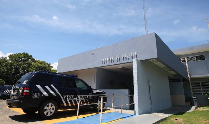 Atacan a mujer a tiros mientras conducía por Toa Alta