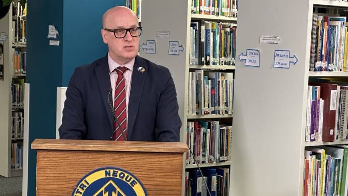 Alberta teachers file complaints against province, allege bad faith bargaining