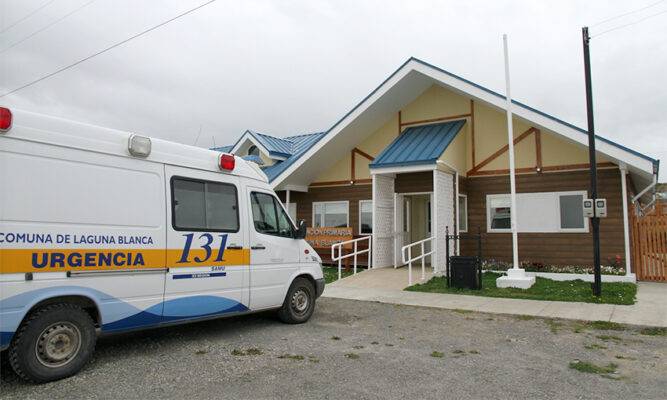 Corte invalida decretos del alcalde de Laguna Blanca y restituye cargo indefinido a director de Posta Rural