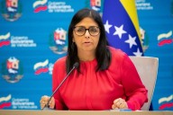 Delcy Rodríguez dice que enfrentan ‘horas desesperadas’ de EEUU para ‘tomar los recursos’ de Venezuela