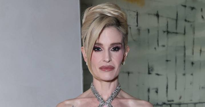 Kelly Osbourne Accepts Ozzy Osbourne Award in Birmingham