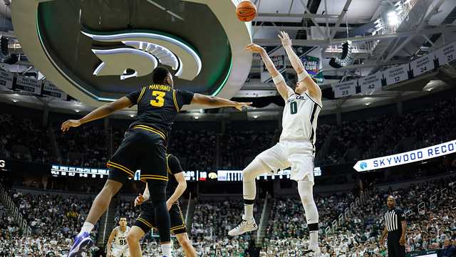 Iowa basketball: Hawkeyes struggle in Big Ten opener for coach Ben McCollum