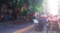 Fuego y tensión en Balvanera: cinco personas hospitalizadas tras un incendio en un edificio