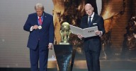 ‘Le sacan la amarilla’ a la FIFA: Denuncian a Infantino ante comité de ética por premio de la paz a Trump