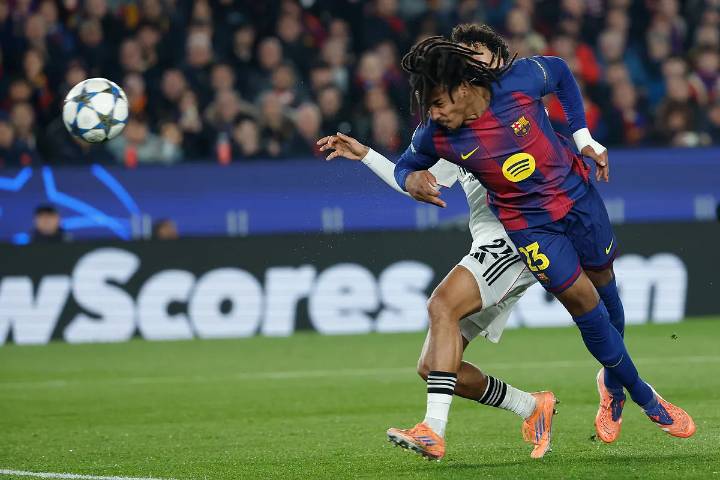 Champions: Koundé se viste de héroe y salva al Barça ante el Eintracht
