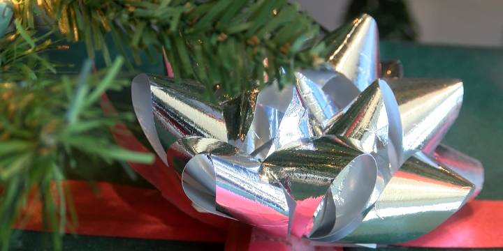 24th annual Carbondale Community Christmas Store helps nearly 200 children