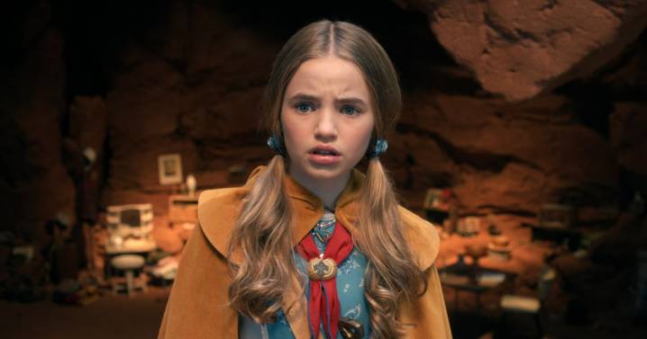 'Stranger Things' Sarah Hindsgaul On Holly & Henry's S5 Easter Egg