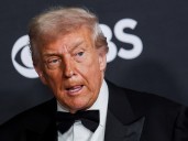 Donald Trump cuestionó la compra de Warner Bros por Netflix y advirtió que “podría ser un problema”