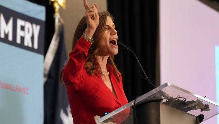 Mace claims 'hit job' police report on airport incident was 'falsified'