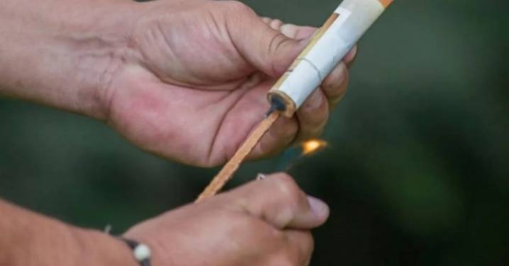 Tres adultos quemados en la alborada en Armenia: dos resultaron heridos solo por observar la pólvora