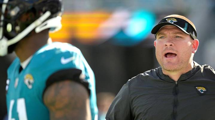 Cal hires Tosh Lupoi as head coach, bringing former player back to lead the Bears