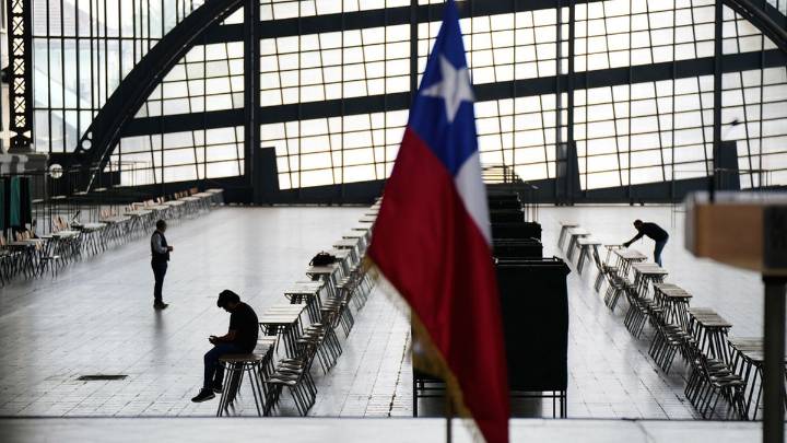 Elecciones en Chile: Kast es favorito y Jara en busca del voto esquivo