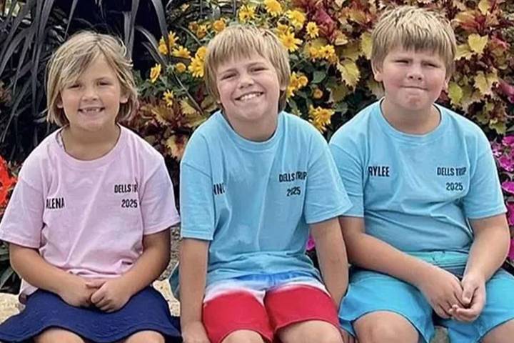 Dad of 3 ‘Panicked’ and Left His Kids Inside Burning Apartment: Warrant