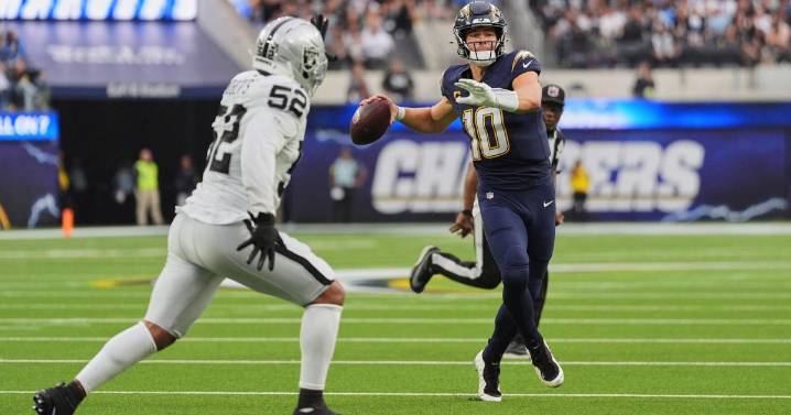 Chargers QB Justin Herbert returns to practice Thursday following surgery on non