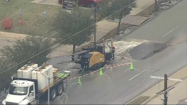 Crews respond to major water main break on Mockingbird Lane in Dallas