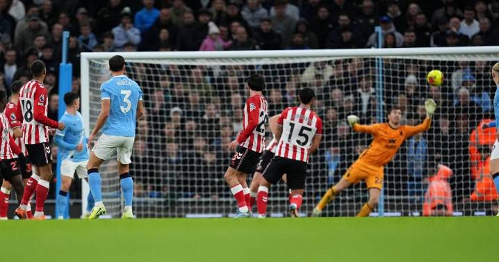 Manchester City 3 Sunderland 0: Black Cats lose at Etihad