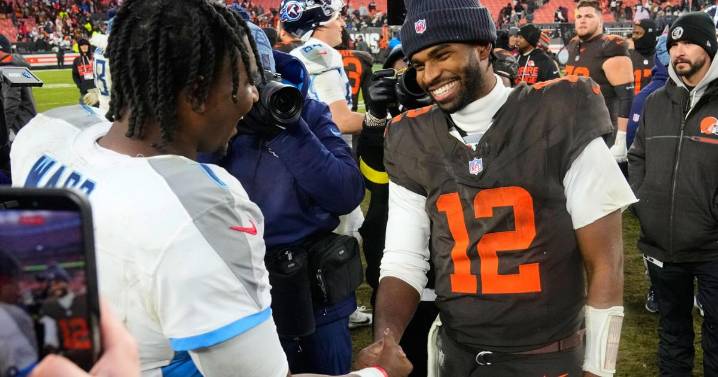 Browns' Shedeur Sanders is keeping his focus on improving after a strong 3rd start