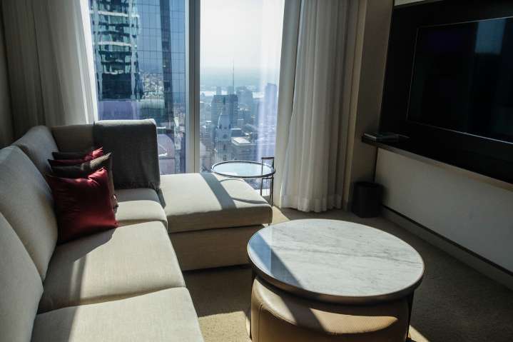 Attention Travelers: Netflix axed casting from your phone to TV’s when away