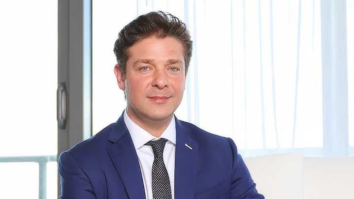 Michael Carbonara willing to make sacrifices to beat Debbie Wasserman Schultz, flip Broward red