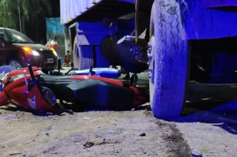 Monte Quemado: un delivery resultó gravemente herido luego de ser impactado por un camión