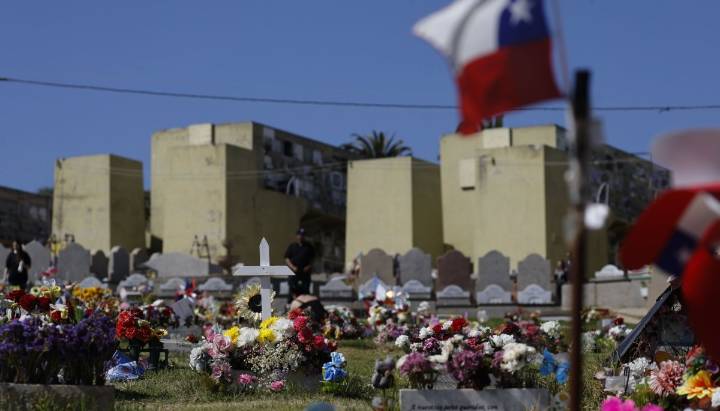 Histórico acuerdo permitirá mejorar seguridad y condiciones laborales en cementerios de Valparaíso: se creará un crematorio municipal