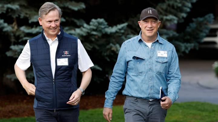 Comcast CEO Reacts to Netflix Warner Bros. Deal