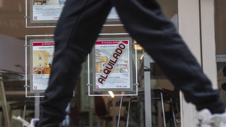 Los jóvenes, expulsados del mercado de la vivienda por los altos precios: su participación se desploma diez puntos en el último año