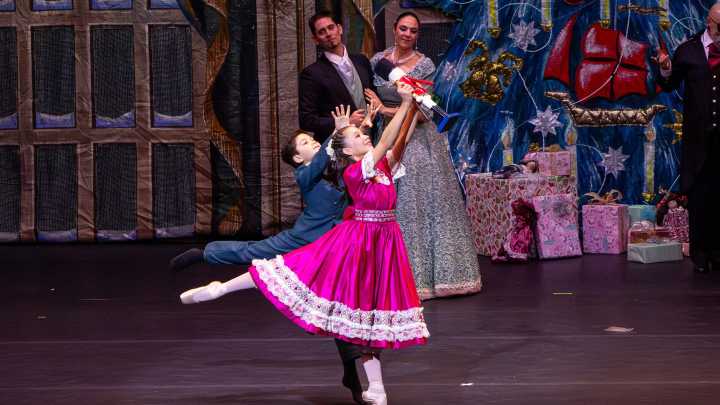 Siblings star in El Paso Ballet’s holiday classic ‘Nutcracker’