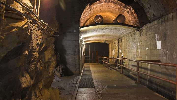 El país más neutral de Europa es también el que más búnkeres esconde: este es el motivo