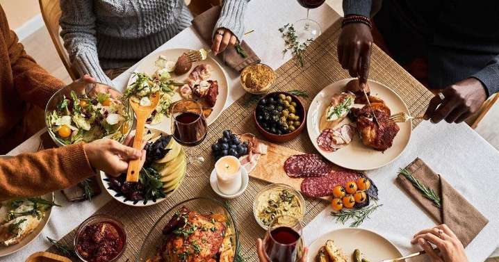 How a GI doctor with GERD handles holiday triggers