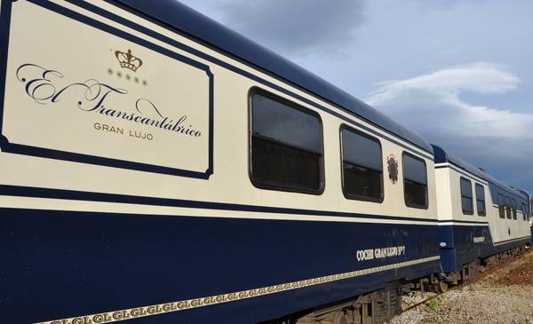 El tren más bonito del mundo que recorre el norte de España