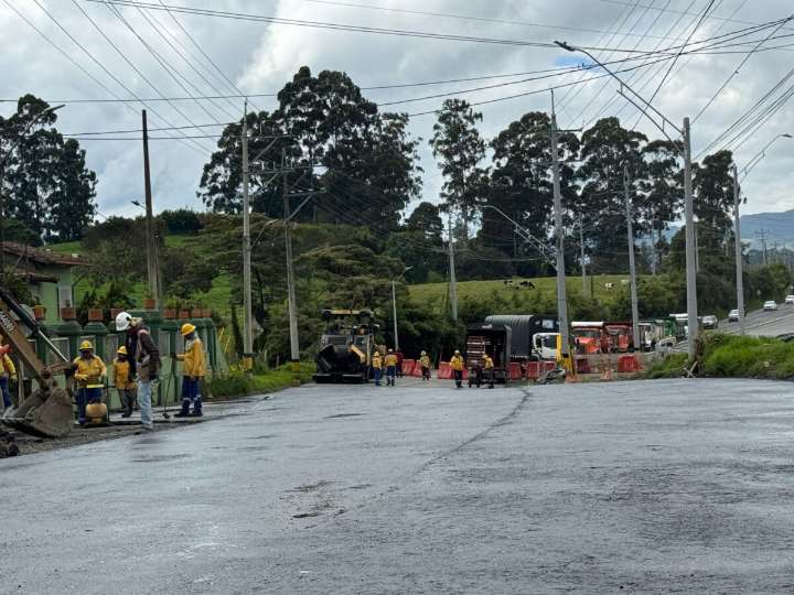 Obras de mejoramiento vial entre La Ceja y Rionegro avanzan en un 80 %