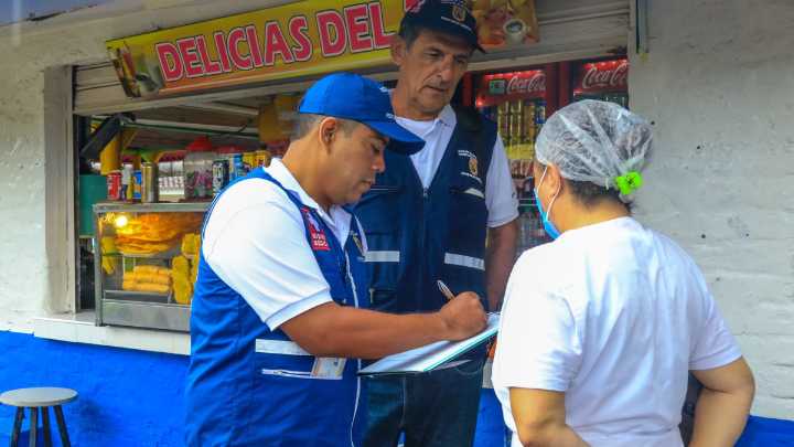 Así serán los controles a establecimientos comerciales en diciembre, en Cali: verificarán alimentos y licor, así como ventas y manipulación de pólvora