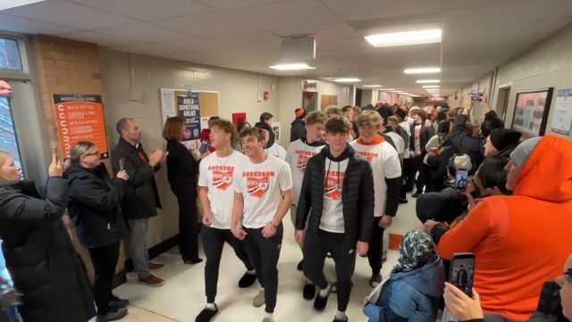 Anderson High School football team leaves for state championship in Canton